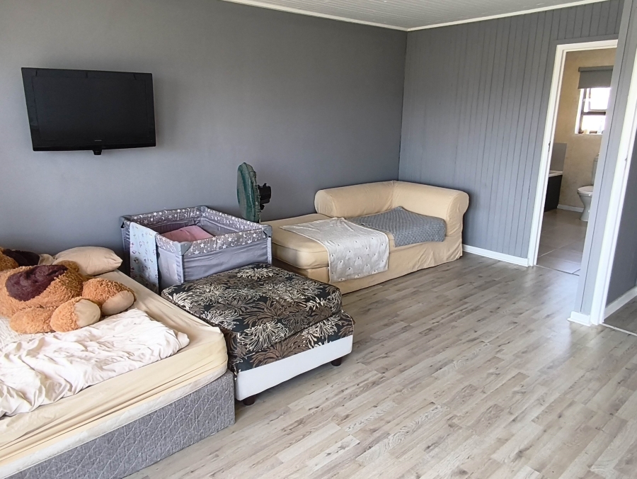 4 Bedroom Property for Sale in De Kelders Western Cape